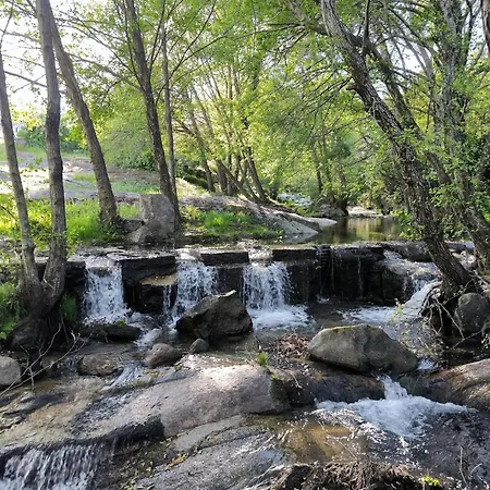 Stone House - Waterfalls, Nature * Lourical do Campo