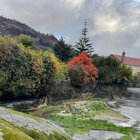 Stone House - Waterfalls, Nature Lourical do Campo